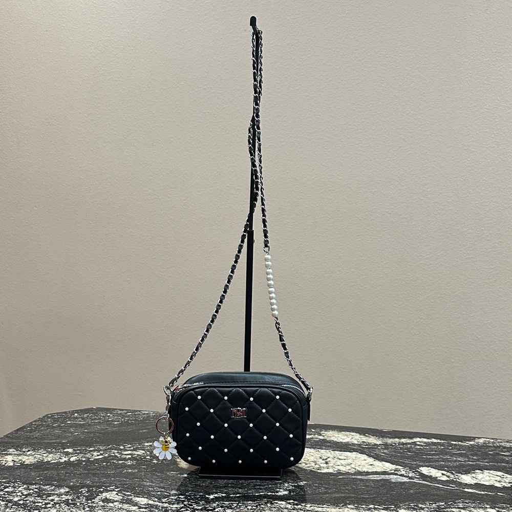 Badgley Mischka Diamond Quilted Camera Bag